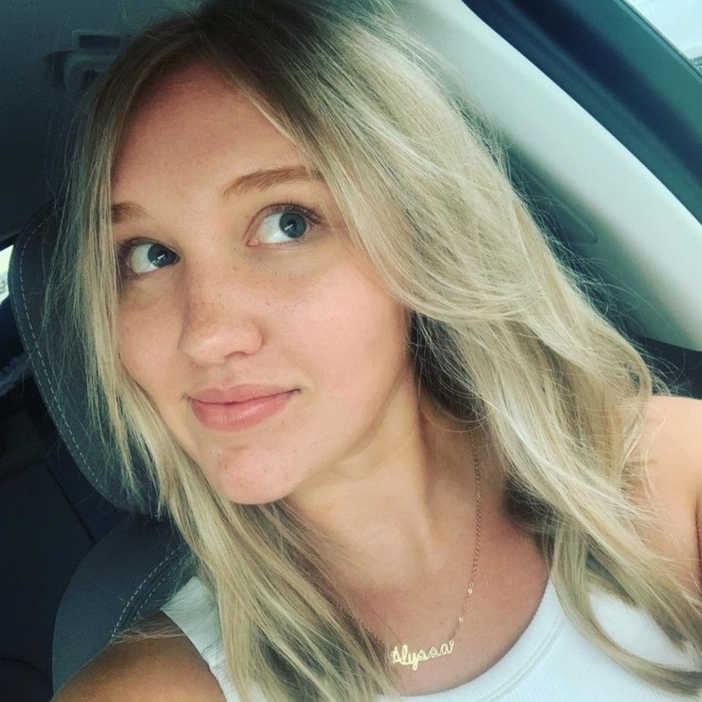 Meet your Posher, Alyssa